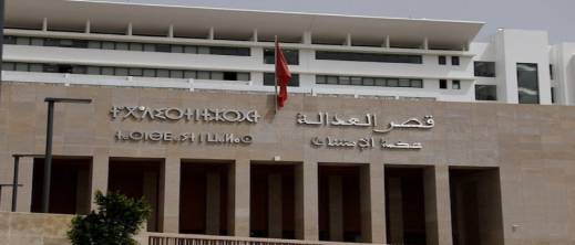 جمعية حقوقية تتهم مسؤولة قضائية بتهديد طفل.. والنيابة العامة ترد جمعية حقوقية تتهم مسؤولة قضائية بتهديد طفل.. والنيابة العامة ترد