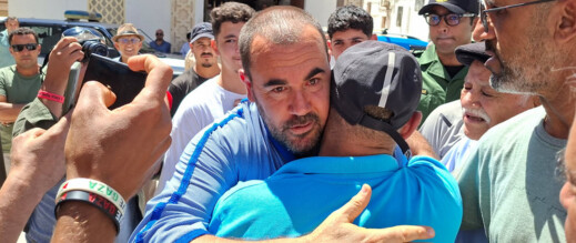 الزفزافي للرميد: عطشك للسياسة أنساك واجب العزاء الزفزافي للرميد: عطشك للسياسة أنساك واجب العزاء