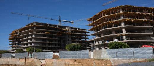 انخفاض المبيعات العقارية بـ21% .. والأسعار ترفض النزول انخفاض المبيعات العقارية بـ21% .. والأسعار ترفض النزول