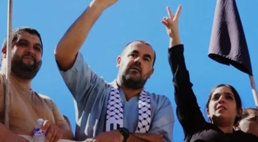 بعد جنازة الزفزافي الأب.. منظمة حقوقية تلتمس عفوا ملكيا وتأمل انفراجا في ملف معتقلي الحراك  بعد جنازة الزفزافي الأب.. منظمة حقوقية تلتمس عفوا ملكيا وتأمل انفراجا في ملف معتقلي الحراك