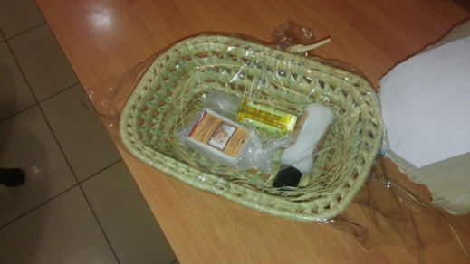 موظفات بريد بنك بالناظور يعدن هدية "الصابونة" التي تلقيناها من الادارة في عيدهن الأممي موظفات بريد بنك بالناظور يعدن هدية "الصابونة" التي تلقيناها من الادارة في عيدهن الأممي