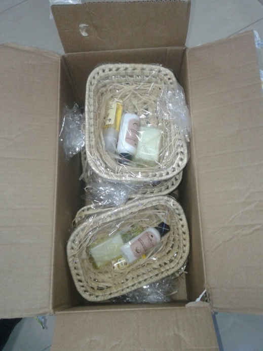 موظفات بريد بنك بالناظور يعدن هدية "الصابونة" التي تلقيناها من الادارة في عيدهن الأممي موظفات بريد بنك بالناظور يعدن هدية "الصابونة" التي تلقيناها من الادارة في عيدهن الأممي