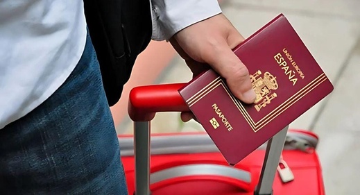 188 ألف مغربي حصلوا على إقامة أوروبية.. والأسباب عائلية بالدرجة الأولى 188 ألف مغربي حصلوا على إقامة أوروبية.. والأسباب عائلية بالدرجة الأولى