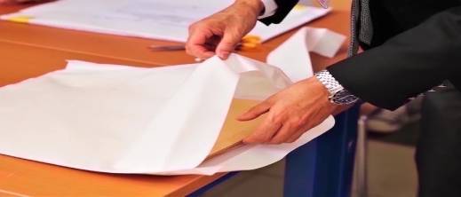 شركة واحدة مرتبطة بالرئيس تحتكر صفقات جماعة لـ20 سنة شركة واحدة مرتبطة بالرئيس تحتكر صفقات جماعة لـ20 سنة