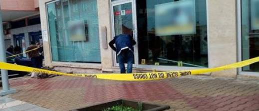 سطو على وكالة لتحويل الأموال عبر ثقب في جدار مقبرة سطو على وكالة لتحويل الأموال عبر ثقب في جدار مقبرة