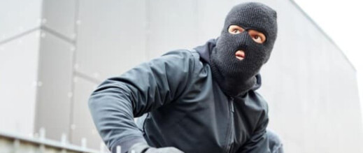 العروي: عملية سطو على ثلاثة أشخاص قدموا لشراء سيارة من الدار البيضاء العروي: عملية سطو على ثلاثة أشخاص قدموا لشراء سيارة من الدار البيضاء