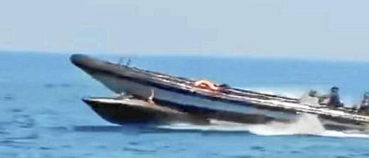 مصرع شخص وإصابة آخرين في اصطدام زورق مخدرات بقوات الحرس المدني بإسبانيا مصرع شخص وإصابة آخرين في اصطدام زورق مخدرات بقوات الحرس المدني بإسبانيا