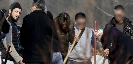 أسرة ناظورية تقطن مولنبيك هي المتورطة في إخفاء صلاح عبد السلام أسرة ناظورية تقطن مولنبيك هي المتورطة في إخفاء صلاح عبد السلام