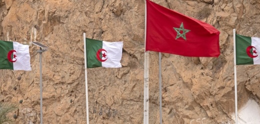 المغرب والجزائر يفتحان حدودهما بشكل استثنائي لهذا السبب المغرب والجزائر يفتحان حدودهما بشكل استثنائي لهذا السبب