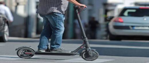 يهم مستعملو "التروتينيت" الكهربائية بالناظور.. شركة مغربية تطلق أول تأمين خاص