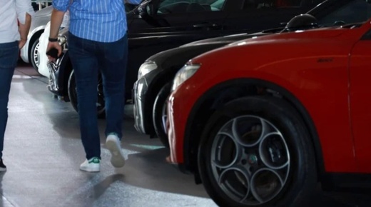 تفكيك شبكة متخصصة في سرقة السيارات الفاخرة عبر وكالات التأجير تفكيك شبكة متخصصة في سرقة السيارات الفاخرة عبر وكالات التأجير