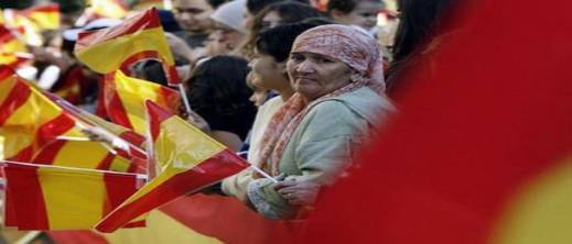 "الغالبية أميون".. تقرير إسباني صادم عن الجالية المغربية "الغالبية أميون".. تقرير إسباني صادم عن الجالية المغربية