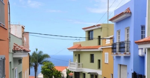 المغاربة ثاني أكبر الجاليات اقتناء للعقارات في إسبانيا خلال 2025 المغاربة ثاني أكبر الجاليات اقتناء للعقارات في إسبانيا خلال 2025