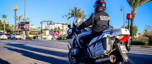 البيضاء.. شرطي يقتل خليلته بسلاحه الوظيفي ويحاول الانتحار بعدها البيضاء.. شرطي يقتل خليلته بسلاحه الوظيفي ويحاول الانتحار بعدها