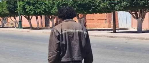 اعتداء صادم على سائحة أجنبية من طرف مختل اعتداء صادم على سائحة أجنبية من طرف مختل