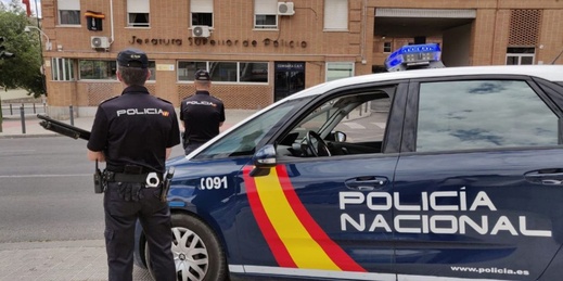 الإطاحة بشبكة تسرق الكراسي بحدائق المطاعم بإسبانيا وتهربها للمغرب الإطاحة بشبكة تسرق الكراسي بحدائق المطاعم بإسبانيا وتهربها للمغرب