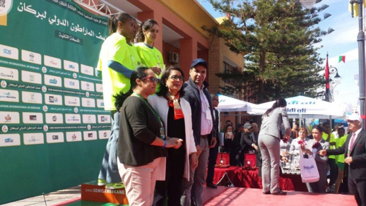 ناظورية تفوز بالمرتبة الثالثة في نصف المارطون الدولي المنظم ببركان ناظورية تفوز بالمرتبة الثالثة في نصف المارطون الدولي المنظم ببركان