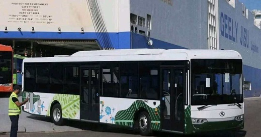 المغرب يستلم الدفعة الأولى من الحافلات لتعزيز النقل الحضري