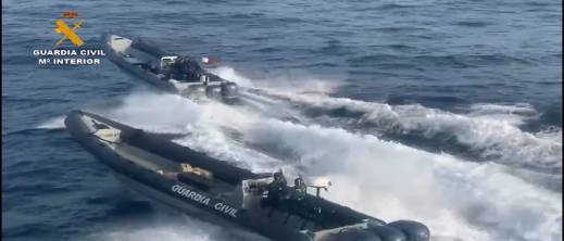 زوارق تهريب الحشيش تدهس ضابطا برتغاليا وتكشف وجه الحرب الخفية زوارق تهريب الحشيش تدهس ضابطا برتغاليا وتكشف وجه الحرب الخفية