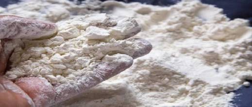 إغلاق الحدود في وجه أرباب مطاحن بعد حجز 115 طنا من الدقيق المدعم الفاسد إغلاق الحدود في وجه أرباب مطاحن بعد حجز 115 طنا من الدقيق المدعم الفاسد