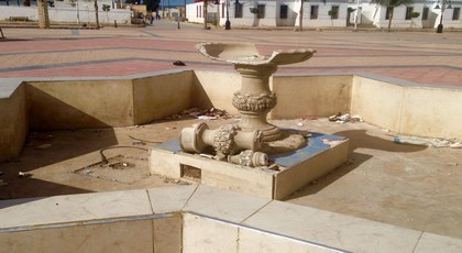 الدريوش.. أيادي مجهولة تطال من جديد نافورة الساحة المركزية بالمدينة وتعمد إلى تخريبها
