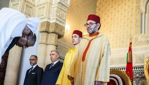 ضمنهم والي جهة الشرق وعامل الحسيمة.. الملك يستقبل ولاة وعمالا جدد بالقصر الملكي ضمنهم والي جهة الشرق وعامل الحسيمة.. الملك يستقبل ولاة وعمالا جدد بالقصر الملكي