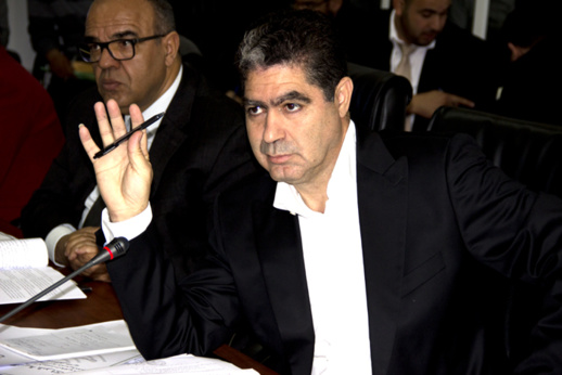 الفتاحي يطلق النار على مدير أكاديمية التعليم بحضور النائب الإقليمي للدرويش الفتاحي يطلق النار على مدير أكاديمية التعليم بحضور النائب الإقليمي للدرويش