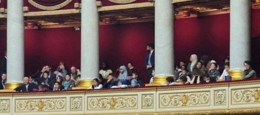 ارتداء الحجاب داخل الجمعية الوطنية يثير رفضا واسعا بفرنسا