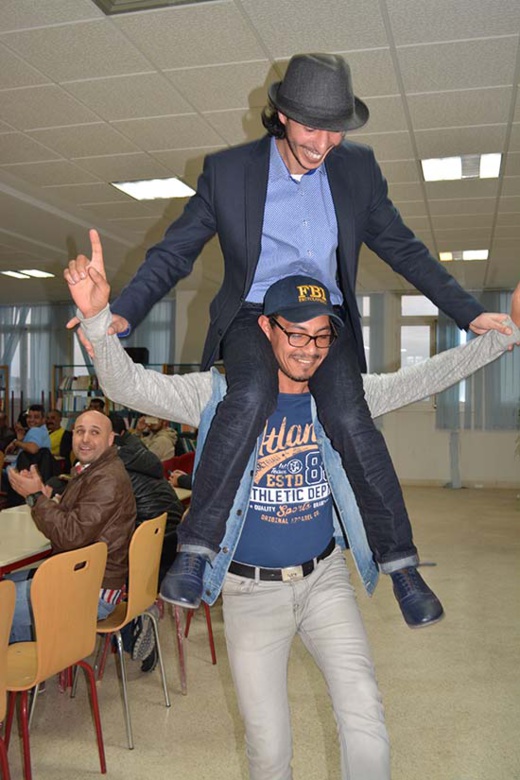 الممثل سيفاكس.. مسار فنان يطمح للأفضل في عالم السينما والمسرح الممثل سيفاكس.. مسار فنان يطمح للأفضل في عالم السينما والمسرح