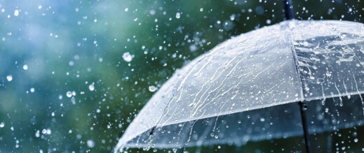 طقس الجمعة: استمرار أمطار ورياح قوية بعدة مناطق