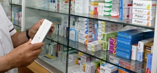 مطالب بفتح تحقيق في زيادات جديدة في أسعار أدوية حساسة