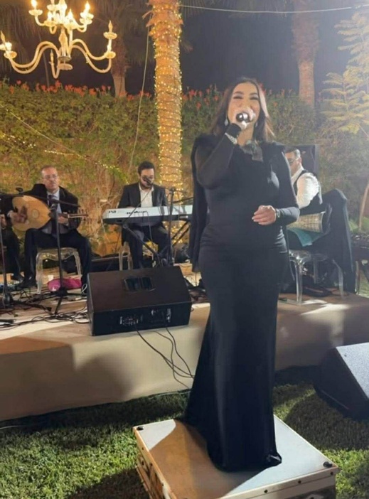 رئيس مجلس اقليم الناظور يحتفي بضيوف مهرجان السينما بعشاء فاخر حضرته دنيا باطما