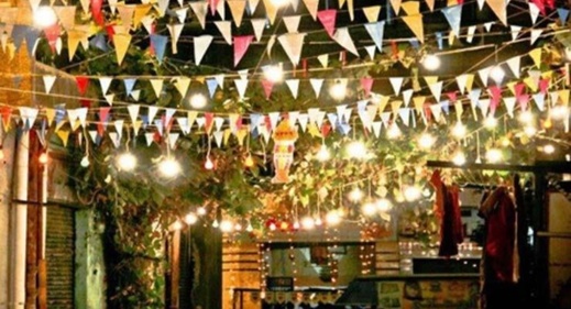 إضاءة شوارع الخزيرات بزخارف خاصة برمضان يغضب اليمين المتطرف بإسبانيا إضاءة شوارع الخزيرات بزخارف خاصة برمضان يغضب اليمين المتطرف بإسبانيا