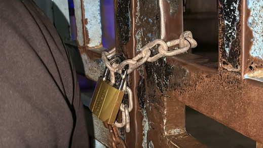 سلطات الأمن تغلق المحطة الطرقية القديمة بالناظور استعدادا لافتتاح المحطة الجديدة سلطات الأمن تغلق المحطة الطرقية القديمة بالناظور استعدادا لافتتاح المحطة الجديدة