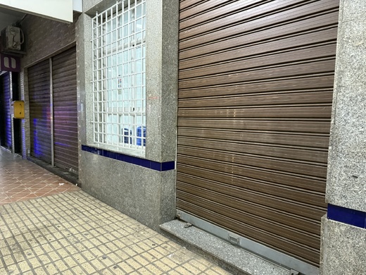 سلطات الأمن تغلق المحطة الطرقية القديمة بالناظور استعدادا لافتتاح المحطة الجديدة سلطات الأمن تغلق المحطة الطرقية القديمة بالناظور استعدادا لافتتاح المحطة الجديدة