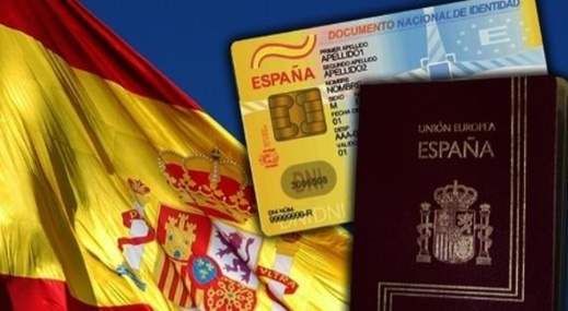 إسبانيا تفكك شبكة تمرير بطائق الإقامة بمشاركة محاميين مغربيين إسبانيا تفكك شبكة تمرير بطائق الإقامة بمشاركة محاميين مغربيين