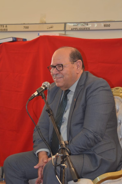 العرائش تستضيف قراءة في كتاب “إمارة المؤمنين” للدكتور عبد الله بوصوف وسط نقاش فكري واسع العرائش تستضيف قراءة في كتاب “إمارة المؤمنين” للدكتور عبد الله بوصوف وسط نقاش فكري واسع