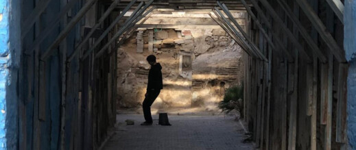 بفارق أقل من شهر.. شاب ينتحر شنقا حزنا على وفاة زميله