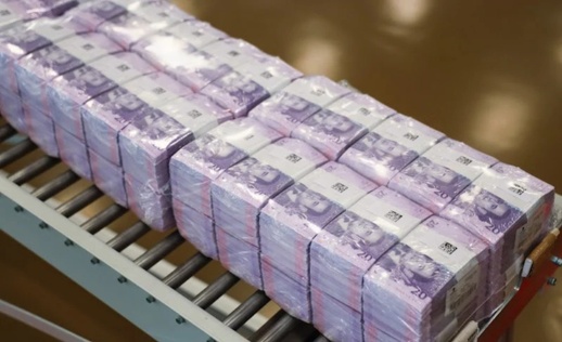 مقايضة صورية.. جال أعمال ومهاجرون مغاربة يهربون الأموال عبر عقارات وفلاحة مقايضة صورية.. جال أعمال ومهاجرون مغاربة يهربون الأموال عبر عقارات وفلاحة