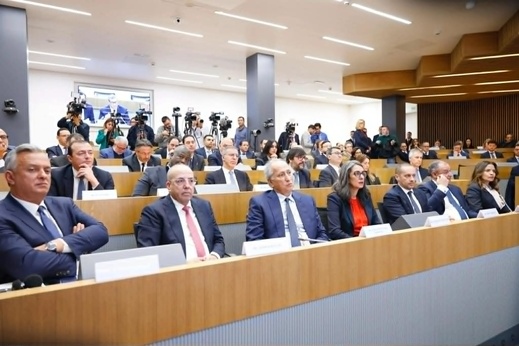 إسبانيا والمغرب توقعان 14 اتفاقية لتعزيز التعاون بين البلدين