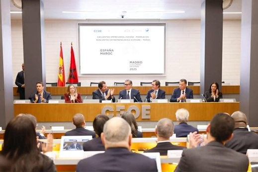 إسبانيا والمغرب توقعان 14 اتفاقية لتعزيز التعاون بين البلدين إسبانيا والمغرب توقعان 14 اتفاقية لتعزيز التعاون بين البلدين