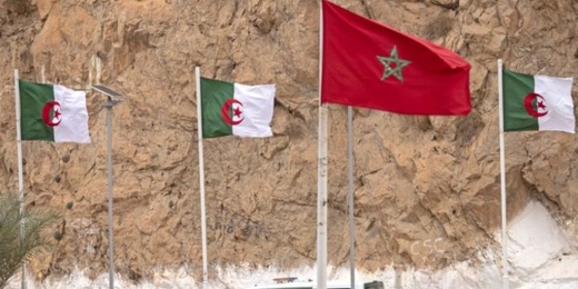 بعد أشهر من الاحتجاز.. الجزائر تفرج عن 25 شاباً مغربياً مرشحاً للهجرة