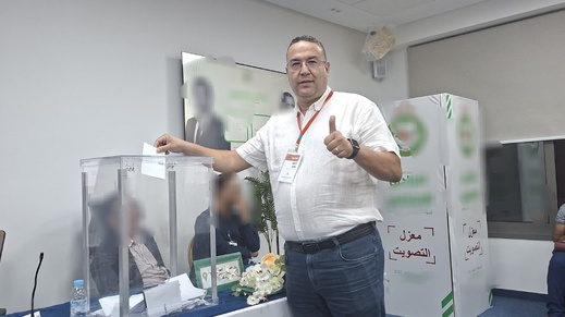 أشرف بوجير يقترب من قيادة الكتابة الإقليمية لحزب الحركة الشعبية بالحسيمة بعد توافق قيادي واسع أشرف بوجير يقترب من قيادة الكتابة الإقليمية لحزب الحركة الشعبية بالحسيمة بعد توافق قيادي واسع