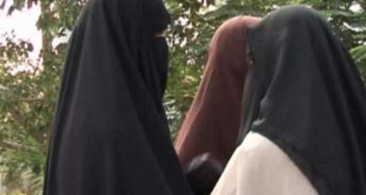 حظر النقاب في الفضاءات العامة يلقى رفضا جماعيا في مليلية