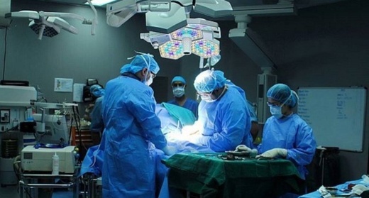 جدل في بلجيكا بعد خلاف طبي حول استمرار علاج فتاة مغربية مصابة بنزيف دماغي جدل في بلجيكا بعد خلاف طبي حول استمرار علاج فتاة مغربية مصابة بنزيف دماغي