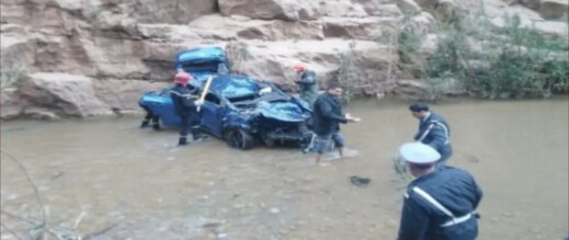 فواجع مستجدة.. سيول تنغير تجرف سيارة وتودي بأربعة أشخاص كانوا على متنها