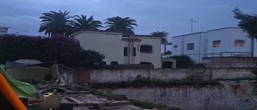 بسبب الأمطار.. سور مؤسسة تعليمية ينهار على حارسها ويتسبب في وفاته