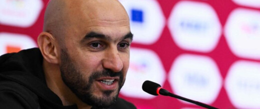 الركراكي يجيب عن إمكانية مشاركة حكيمي في المباراة الافتتاحية للكان غدا