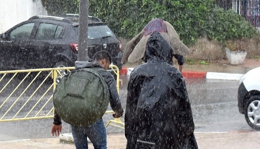 اضطرابات جوية تعلق الدراسة في عدد من مدن المملكة اضطرابات جوية تعلق الدراسة في عدد من مدن المملكة