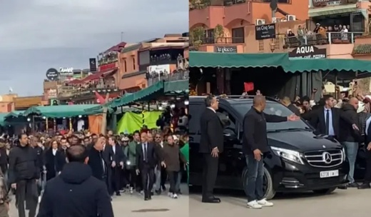 ولي العهد الأمير مولاي الحسن يتجول بساحة جامع لفنا ويحيي المواطنين